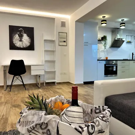 Hillside Volosko Διαμέρισμα *